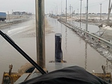 В Волгоградской области полумост через Ахтубу захлебнулся в талой воде