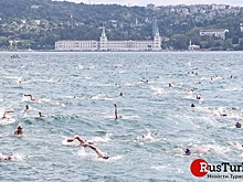 В Стамбуле прошел межконтинентальный заплыв через Босфор