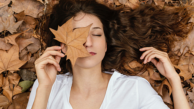 На здоровье, любовь и деньги: 5 осенних эзотерических практик для женщин