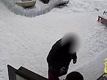 Грабитель, сорвавший с шеи мужчины золотую цепочку стоимостью 1 млн рублей, задержан полицией Липецка