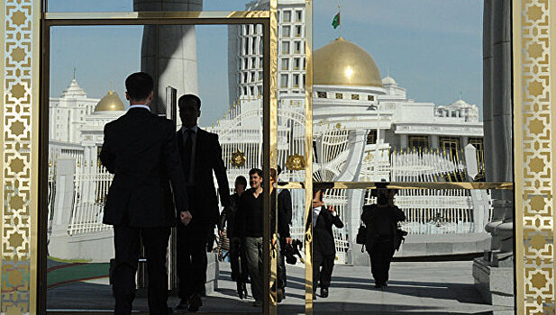 В Туркмении отмечают день государственного флага