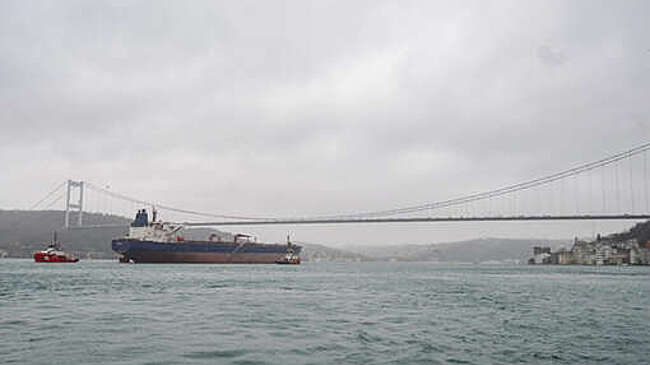 Береговая охрана: шедшее в Болгарию 108-метровое судно остановилось в Босфоре