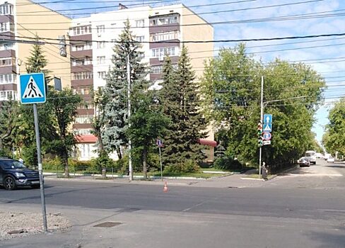 Пенсионер сбил пенсионерку на скутере