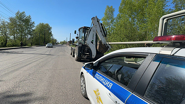 Экскаваторщик получил 100 часов обязательных работ за езду без прав в Кузбассе