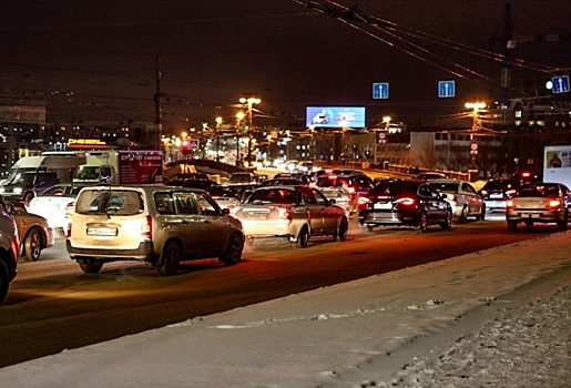 В пятницу улицы Омска сковали 9-балльные пробки