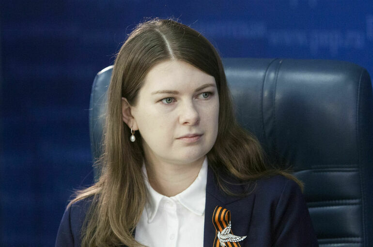 В Петербурге акция «Георгиевская ленточка» началась с песен военных лет