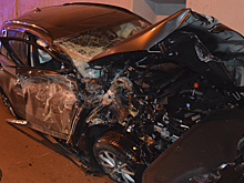 Посмотрите, как компактвэн BMW влетает в тоннель, делая сальто