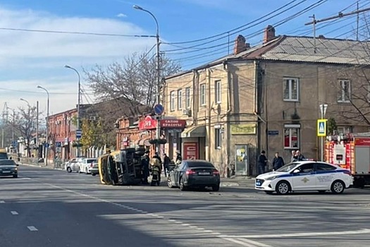 Два пассажира маршрутного такси пострадали в ДТП во Владикавказе