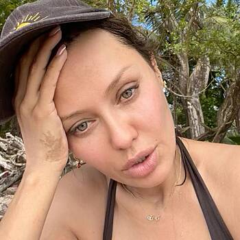 Боня едва не утонула в океане