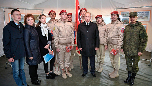 Путин встретился с юнармейцами Забайкалья на учениях «Восток-2018»