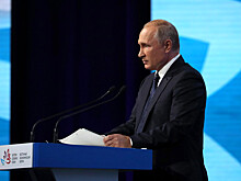 Путин о протестах: они позитивны, встряхивают власть, но надо направить молодых в нужное русло и найти им место. Четверым уже нашли... в колониях