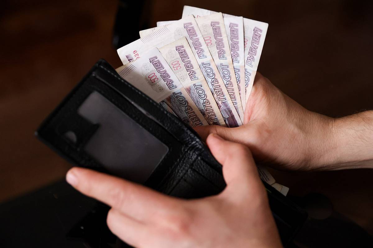 Россиянка получила штраф на десятки тысяч рублей за свастику