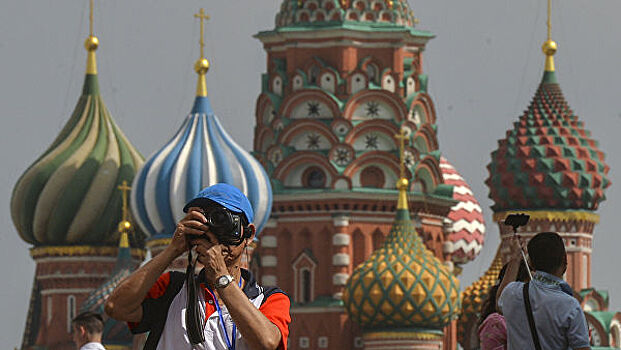 АТОР предлагает продлить иностранным туристам оплаченные визы в Россию