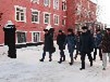 Уполномоченный по правам человека в Кемеровской области - Кузбассе Василий Борисов совместно с прокурором по надзору за соблюдением законов в ИУ Денисом Гетьманом посетили ИК-5