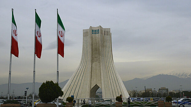 Иран потребовал от США отменить санкции
