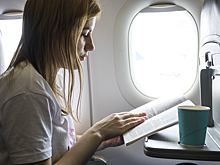 Поездка на самолете обернулась полной потерей слуха для пассажирки: подробности