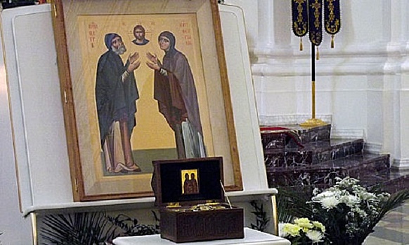 Ковчег с мощами святых Петра и Февронии привезли в Нижний Новгород