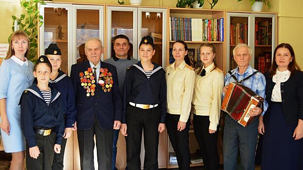 С 95-летним юбилеем вологжане поздравили участника Сталинградской битвы