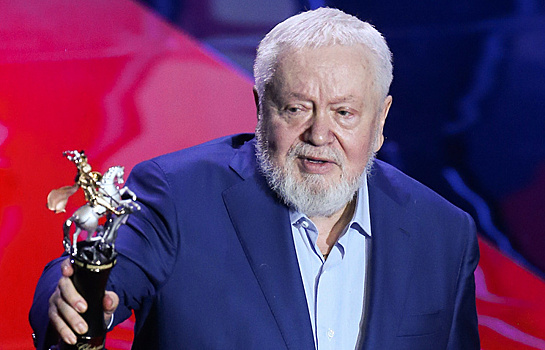 Почетный приз ММКФ вручен режиссеру Соловьеву