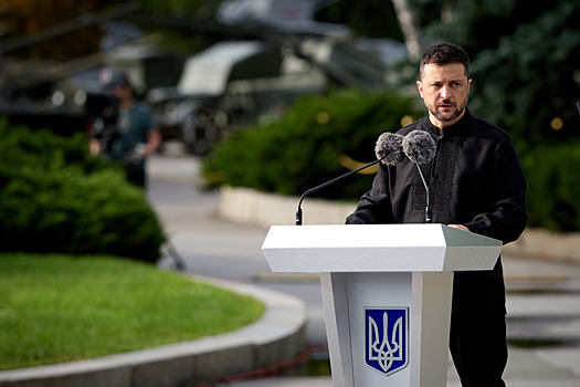 Стало известно, почему Зеленский не может согласиться на прекращение войны
