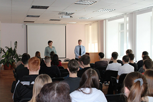 В Тюменской области студенты, полицейские и врачи-наркологи провели профилактическую акцию «Чистое покололение - 2024»