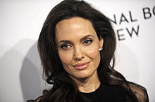 СМИ: Анджелина Джоли влюбилась в 35-летнего коллегу