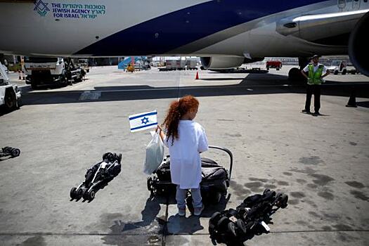 Израиль эвакуирует семьи своих дипломатов из Украины