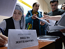 Работающих россиян хотят заменить мигрантами