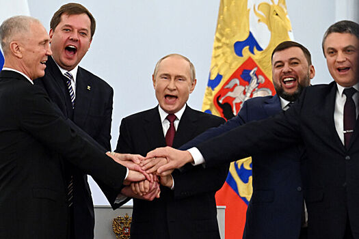 Путин поздравил граждан России с Днем воссоединения с новыми регионами