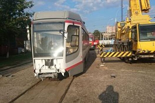 В Краснодар прибыли еще два новых трамвая