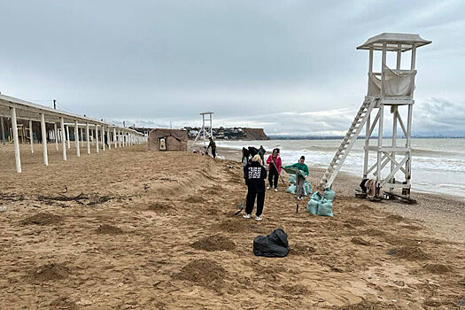 В Оперштабе ответили, есть ли новые выбросы мазута на пляжах Анапы