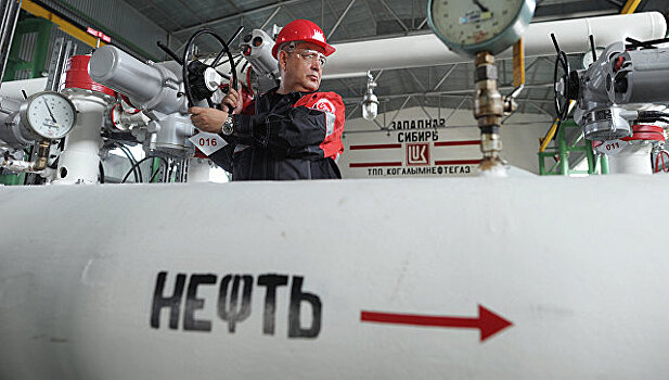 Пошлина на экспорт нефти из России с 1 июля повышается на 7,3 доллара