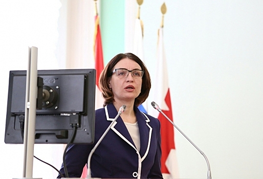 Мэр Омска Фадина получила прокурорское представление из-за непризнания аварийным дома, который может ...