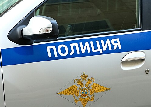 Мужчина в маске устроил взрыв в отделении российского банка