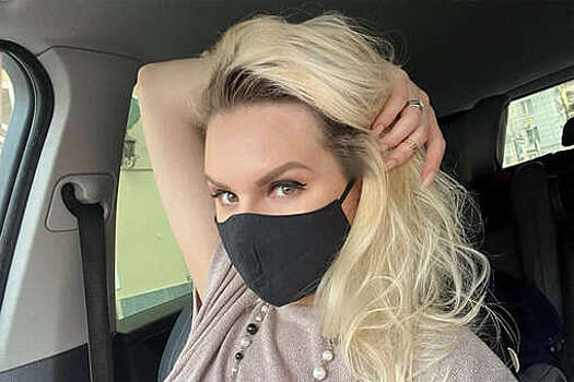 Экс-солистка "Ленинграда" Алиса Вокс стала ведущей "НАШЕго Радио"