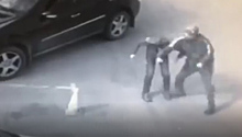 Охранник избил лопатой решившего проверить прокуратуру общественника. Видео
