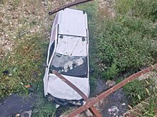 Автомобиль проломил ограждение и сорвался в русло реки Паук в Туапсе
