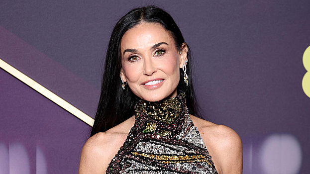 Пользователи Сети в восторге от внешнего вида 62-летней Деми Мур на премьере: фото