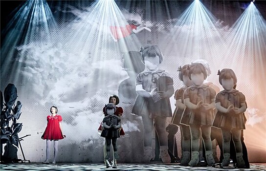 В Москве показали премьеру музыкального спектакля "Беги, Алиса, беги"