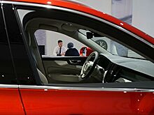 Автодилеры не спешат ставить на учет автомобили клиентов