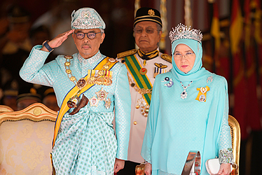 Верховный правитель Малайзии ушел на карантин