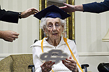97-летней американке вручили диплом о среднем образовании