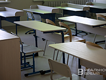Минпросвещения назвало фейком информацию о "партах позора" в школах