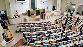 Массовая драка произошла в парламенте Грузии