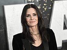 Звезда сериала «Друзья» похвасталась внешностью без макияжа и фотошопа