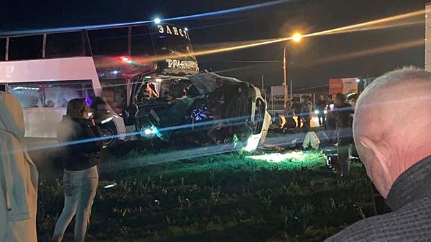 В результате ДТП под Воронежем госпитализированы 11 человек, половина в тяжелом состоянии