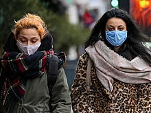 Большинство россиян верят, что ковид – биологическое оружие, но не боятся его