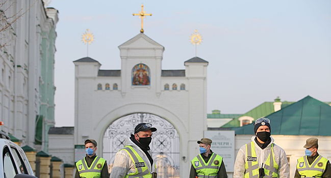Синод УПЦ призвал прихожан защищать Киево-Печерскую лавру