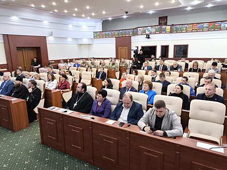 В Курской областной Думе обсудили духовные ориентиры современного общества