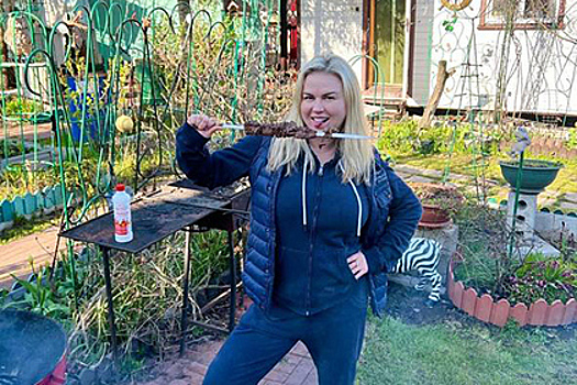 Внешность Семенович на фото без макияжа вызвала споры в сети